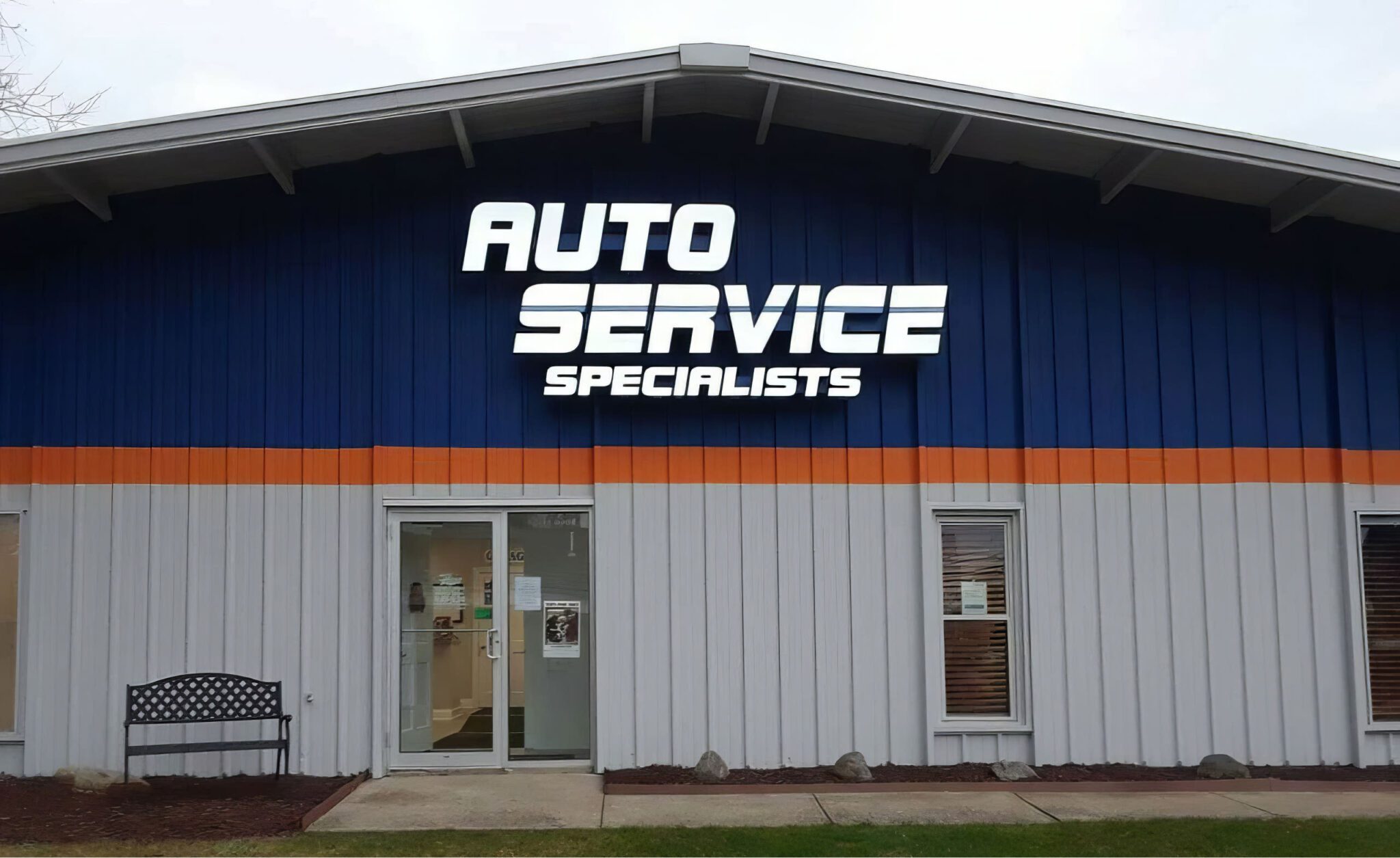 Professional Auto Service Meet The Team - Auto Service Specialists